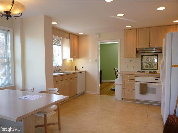 218 Wickford Road Havertown, PA 19083 - Photo 6 of 22 Kitchen