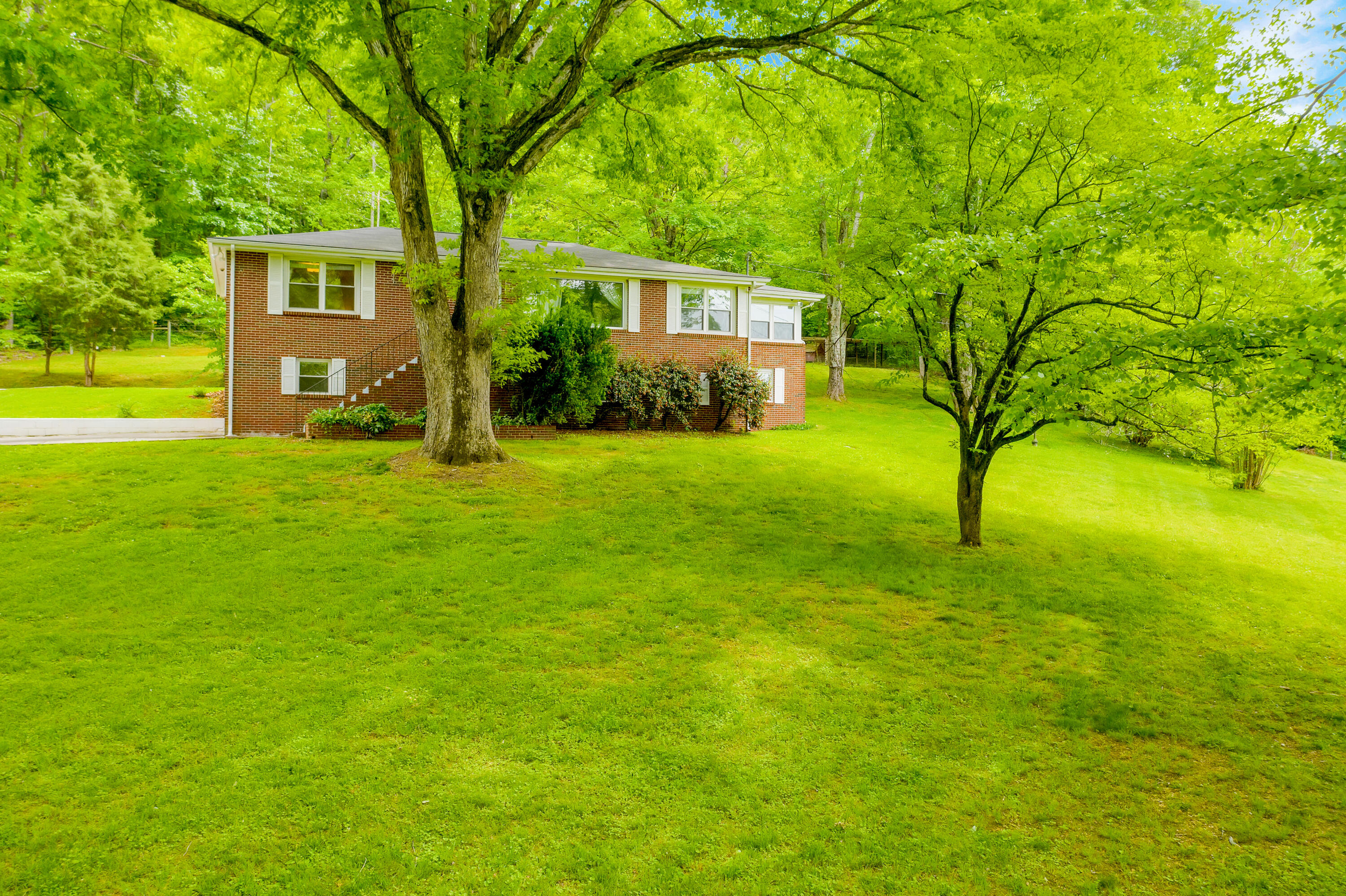 9208 Harrison Bay Road Harrison, TN 37341 - Photo 3 of 73 9208-Harrison-Bay-High-Res-Photos-3