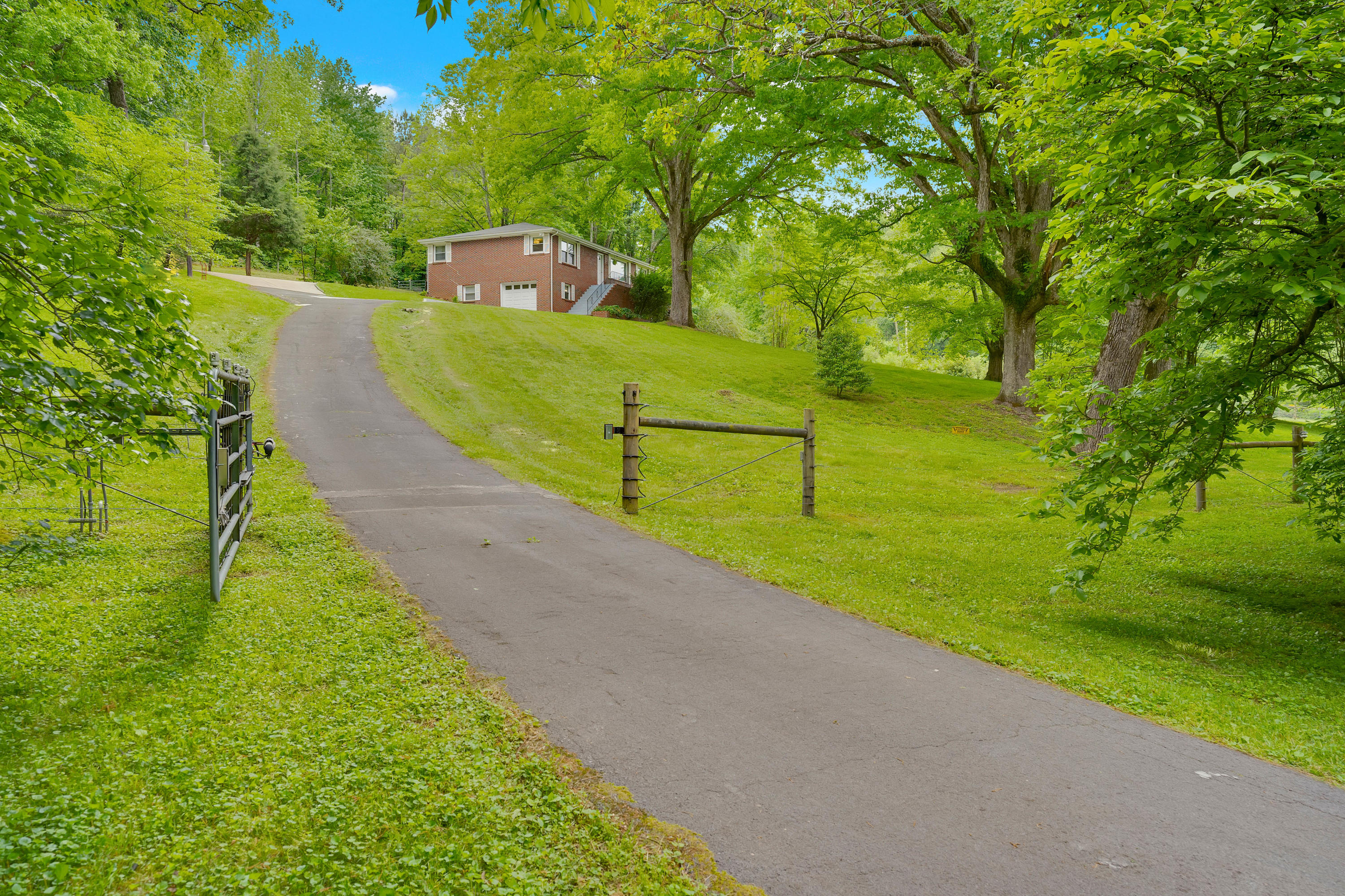 9208 Harrison Bay Road Harrison, TN 37341 - Photo 4 of 73 9208-Harrison-Bay-High-Res-Photos-45