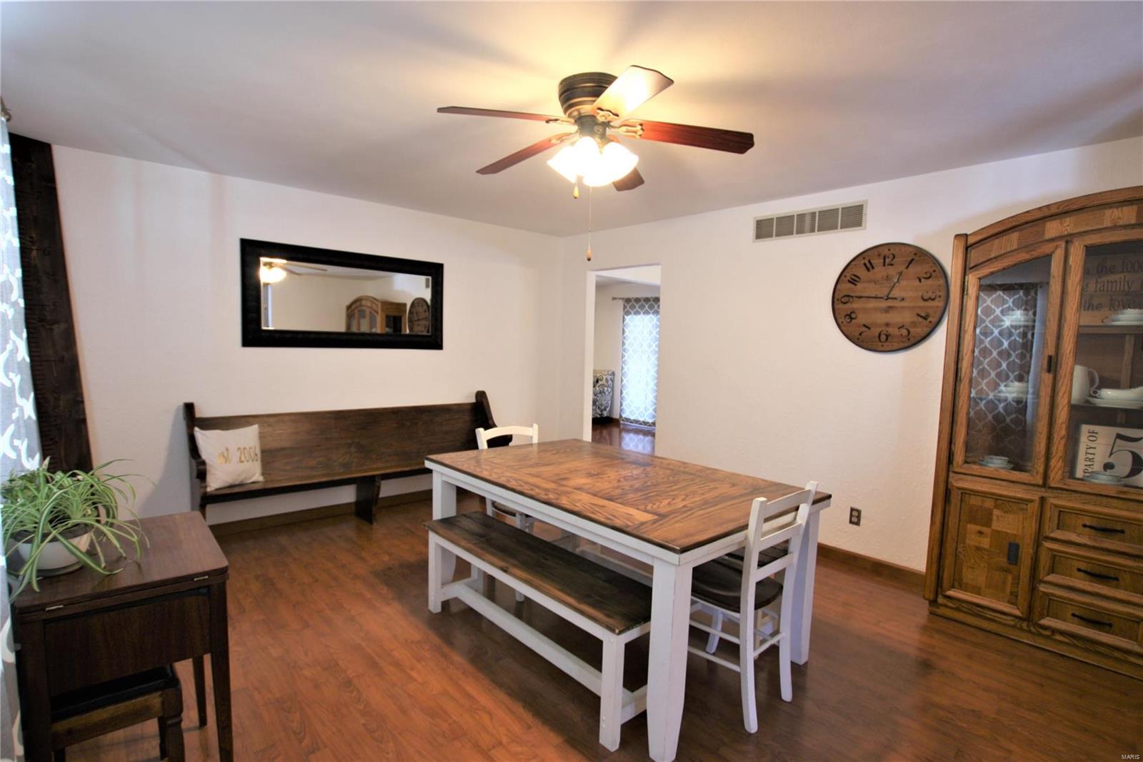 216 Ridge Drive Smithton, IL 62285 - Photo 4 of 31