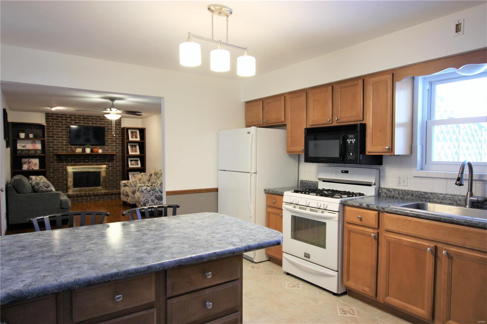 216 Ridge Drive Smithton, IL 62285 - Photo 7 of 31