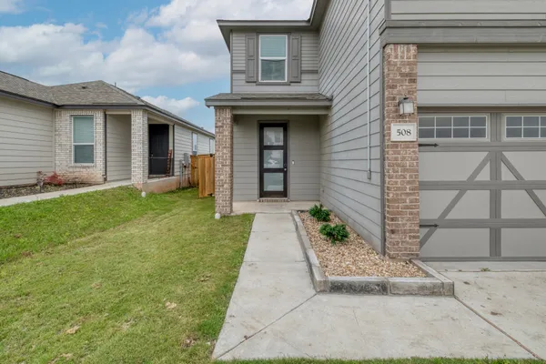 $1,900 | 508 Barbary Coast Lane, Jarrell, TX 76537