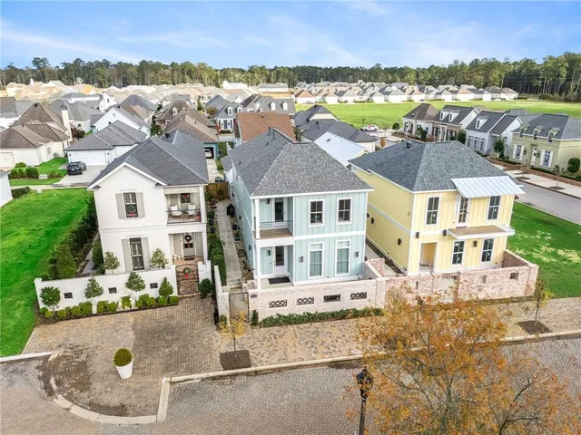 $989,000 | 560 Bocage Court, Covington, LA 70433