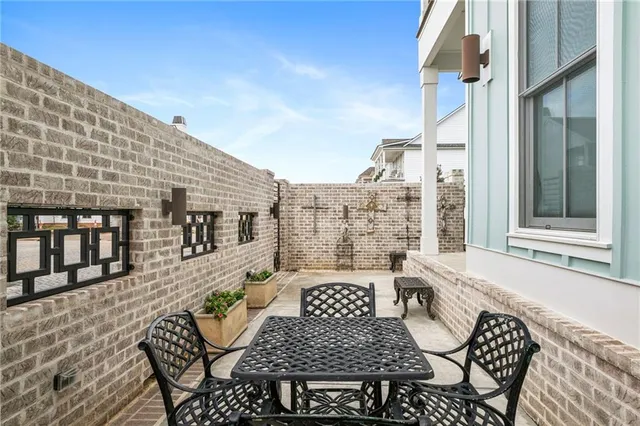 $989,000 | 560 Bocage Court, Covington, LA 70433