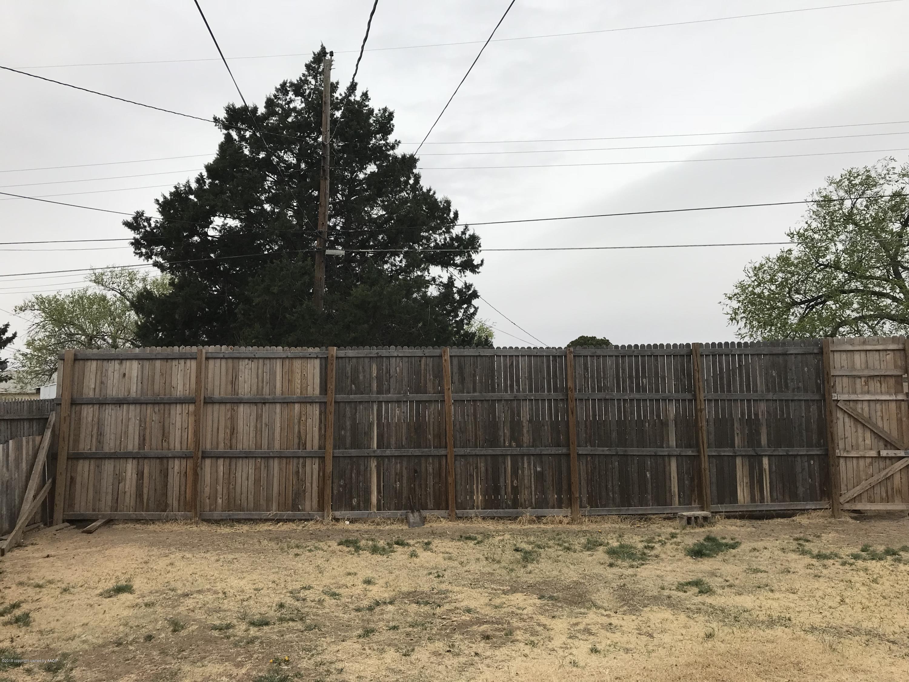 4632 Cline Road Amarillo, TX 79110 - Photo 27 of 27 a view of wooden fence