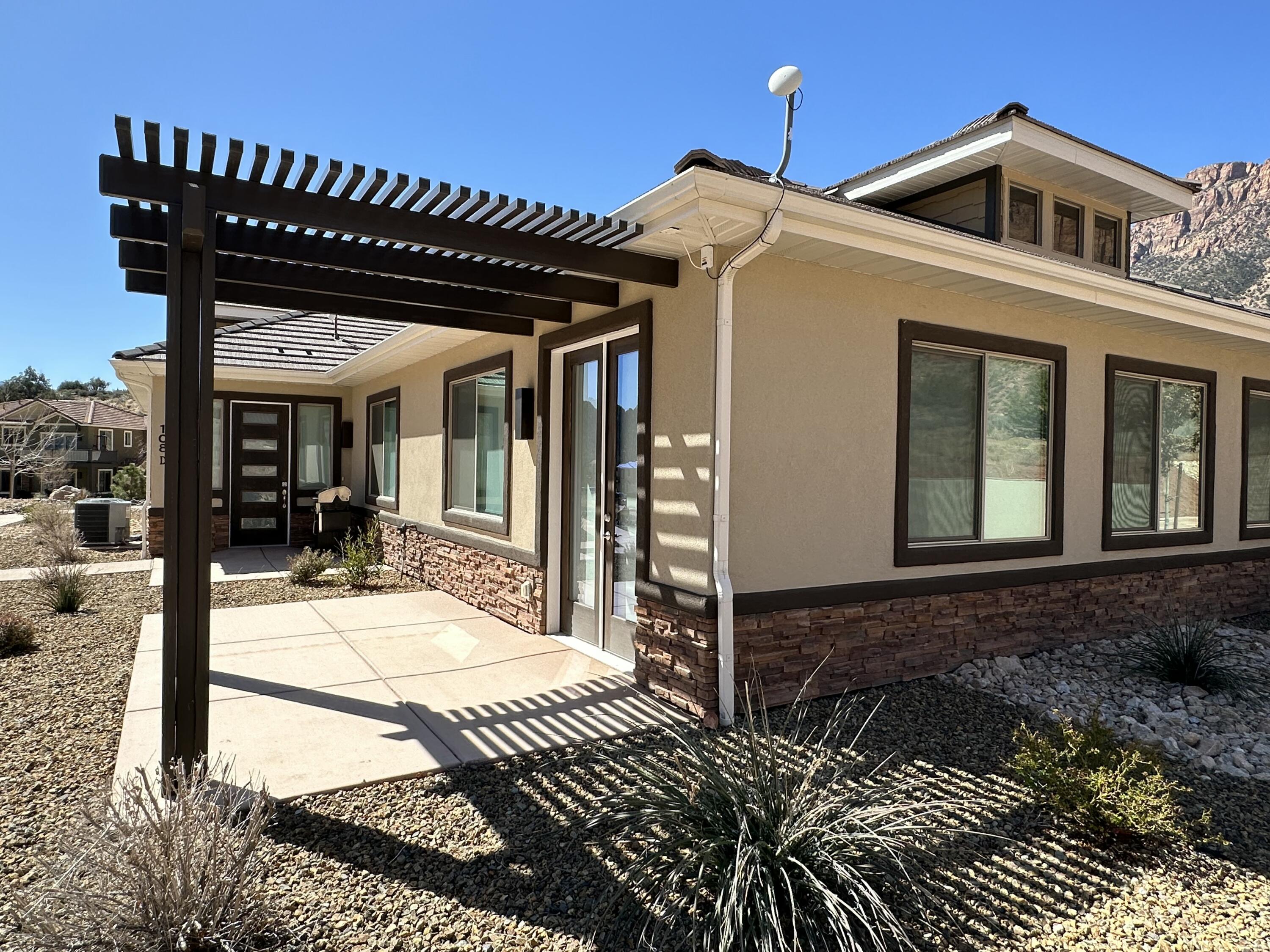 108 Trapper Circle, Unit C Springdale, UT 84767 - Photo 7 of 29 Covered Patio