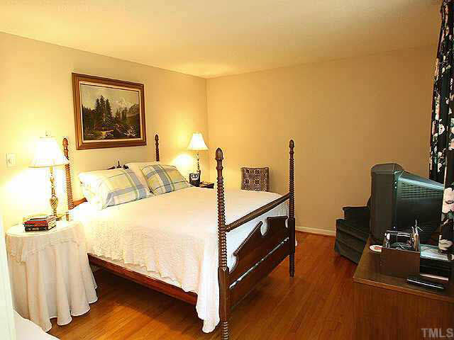4415 Malvern Road Durham, NC 27707 - Photo 9 of 10 Gallery Image 9