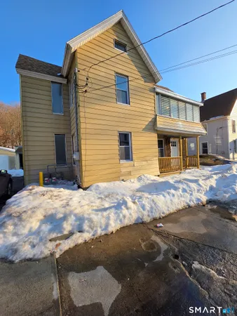 $1,850 | 14 Smith Street, Unit 2, Ansonia, CT 06401