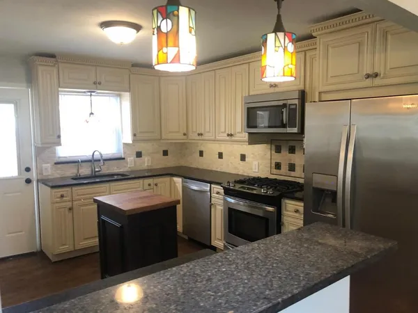 $3,250 | 3984 Park Lane, Dallas, TX 75220