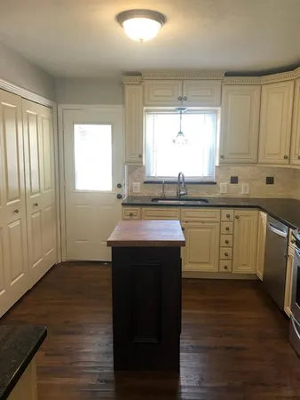 $3,250 | 3984 Park Lane, Dallas, TX 75220