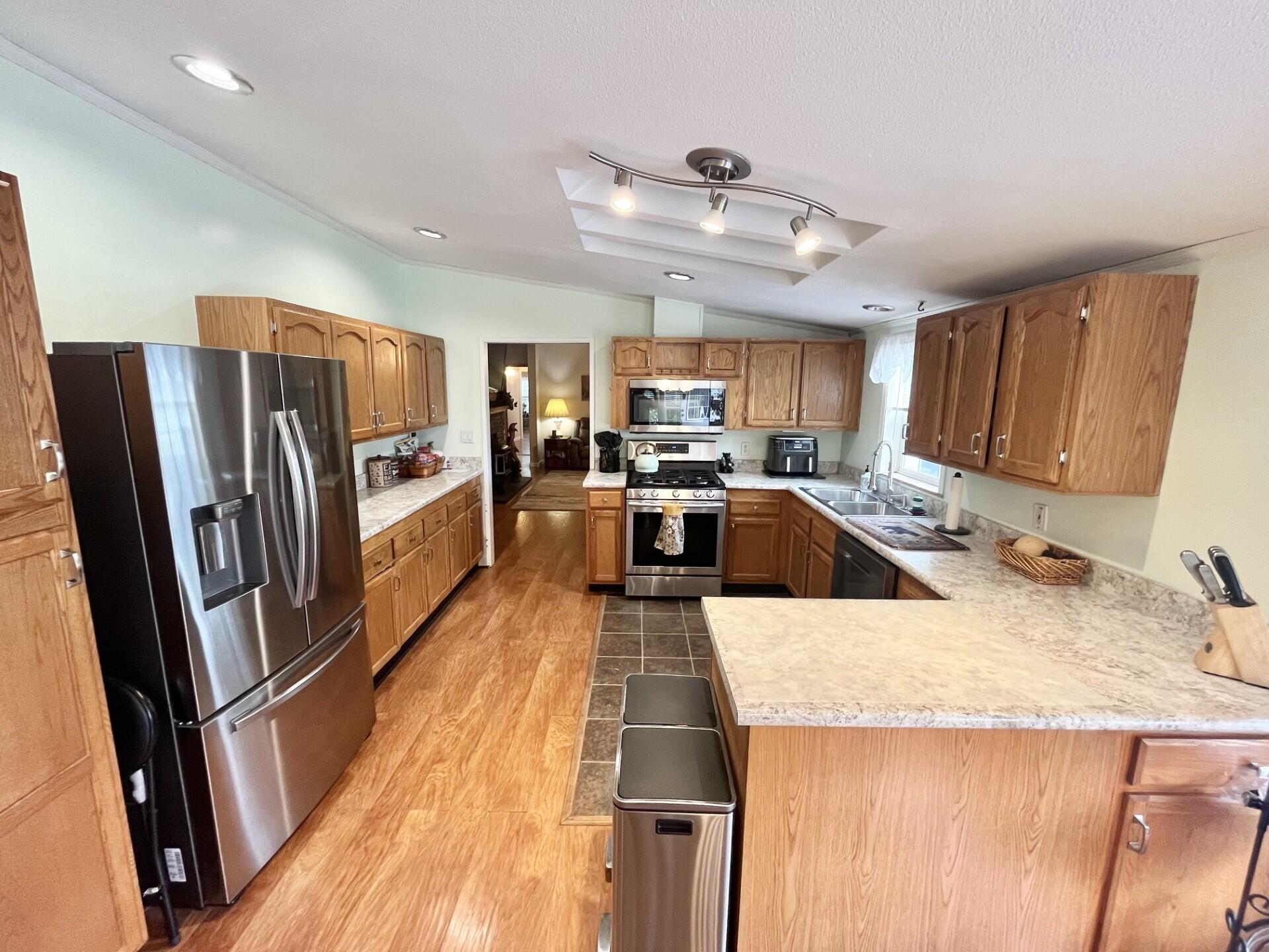 110 White Road Richmond, ME 04357 - Photo 6 of 63