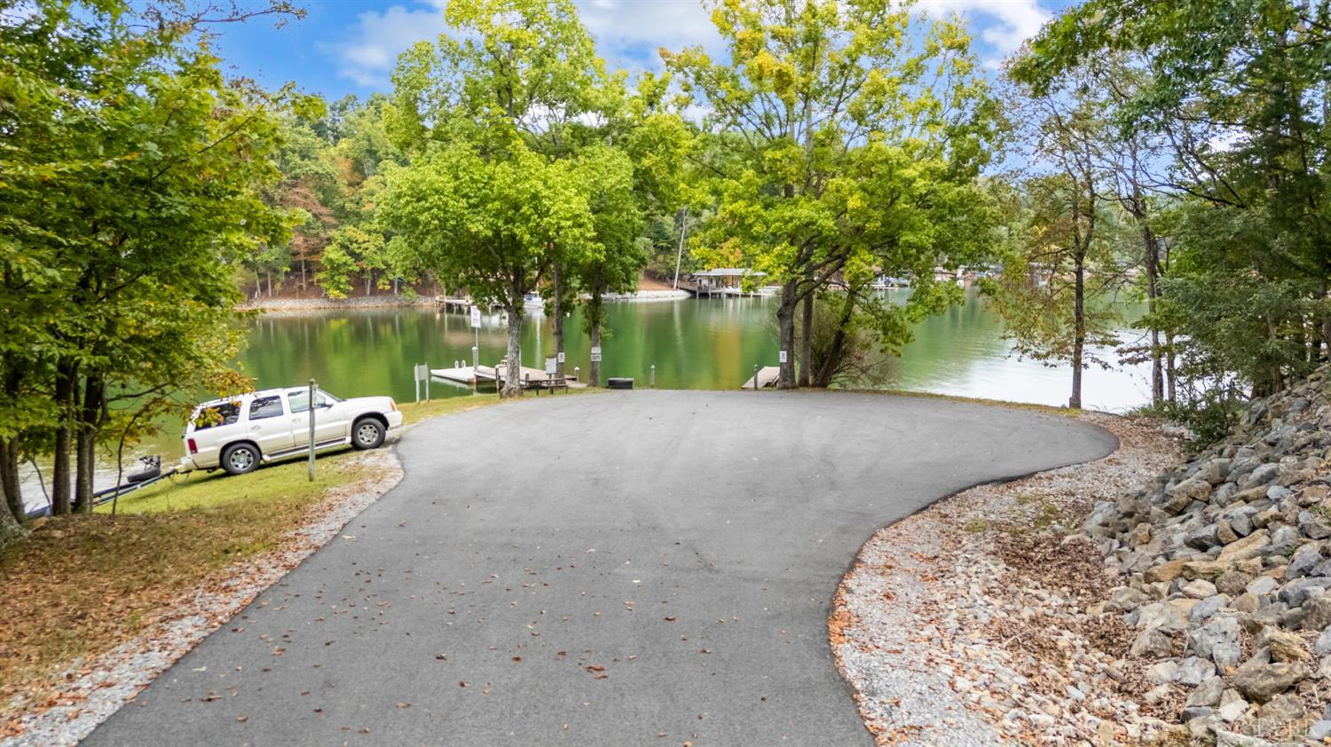 101 Little Creek Road Moneta, VA 24121 - Photo 17 of 76