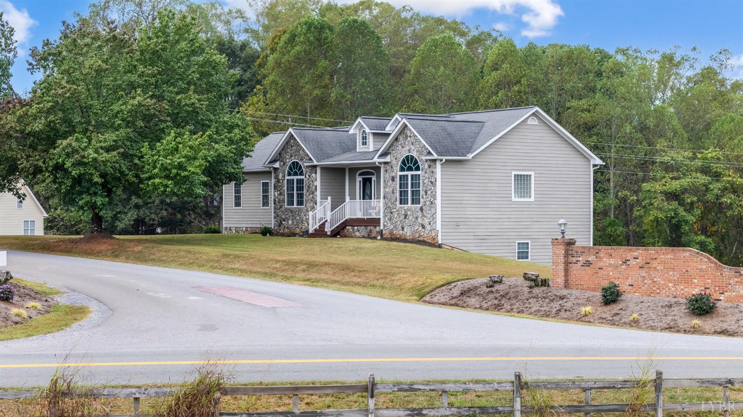 101 Little Creek Road Moneta, VA 24121 - Photo 2 of 76