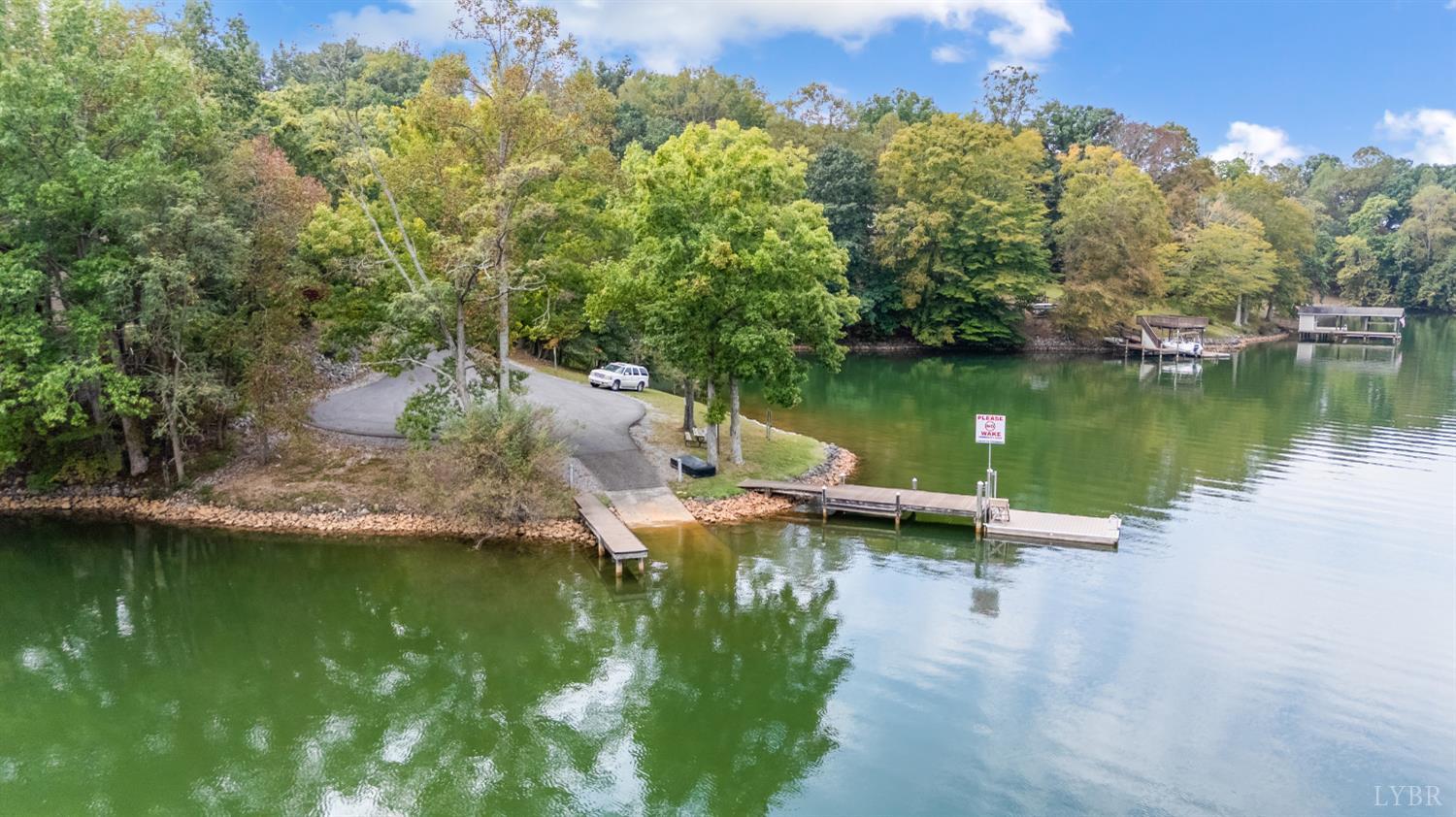 101 Little Creek Road Moneta, VA 24121 - Photo 21 of 76