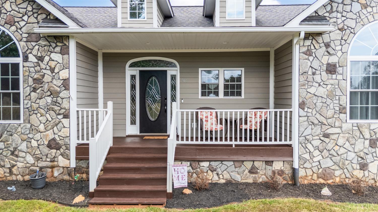 101 Little Creek Road Moneta, VA 24121 - Photo 4 of 76