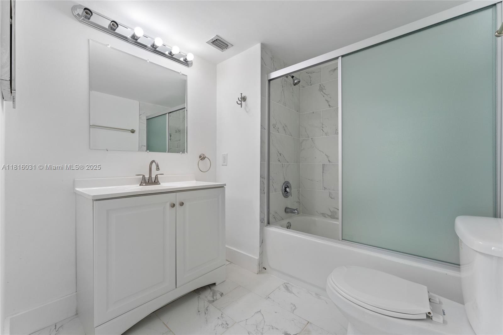 3150 West Rolling Hills Circle, Unit 209 Davie, FL 33328 - Photo 13 of 18 Primary Bathroom