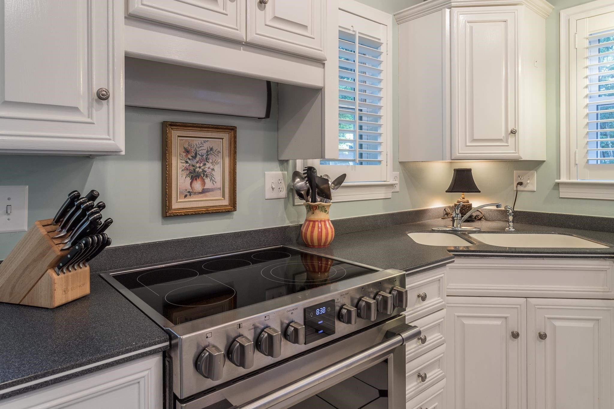 5730 Sentinel Drive Raleigh, NC 27609 - Photo 17 of 29 Kitchen