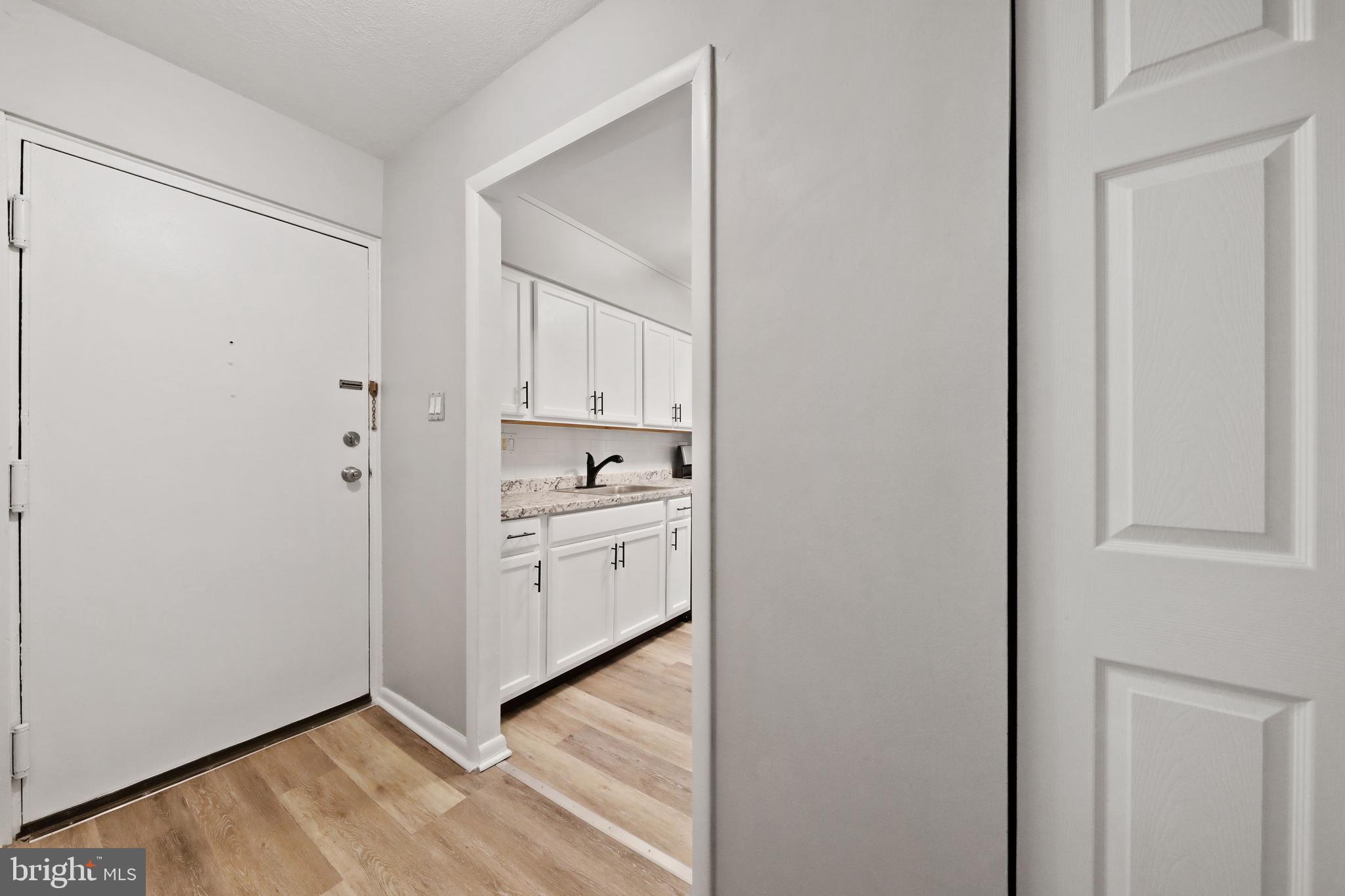 113 Echelon Road Voorhees, NJ 08043 - Photo 4 of 18