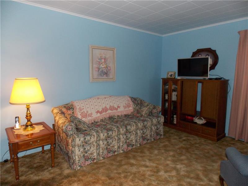 2100 Clayton Road Beaver Falls, PA 15010 - Photo 4 of 24 Gallery Image 4