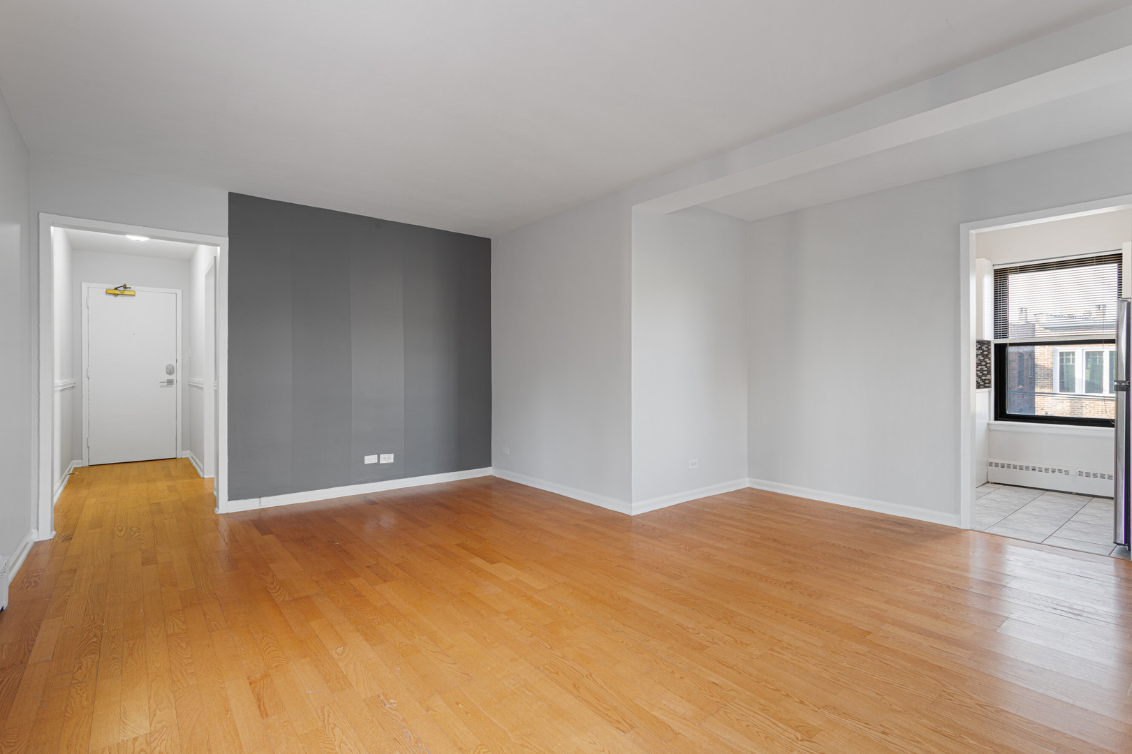 5858 North Sheridan Road, Unit 407 Chicago, IL 60660 - Photo 2 of 16