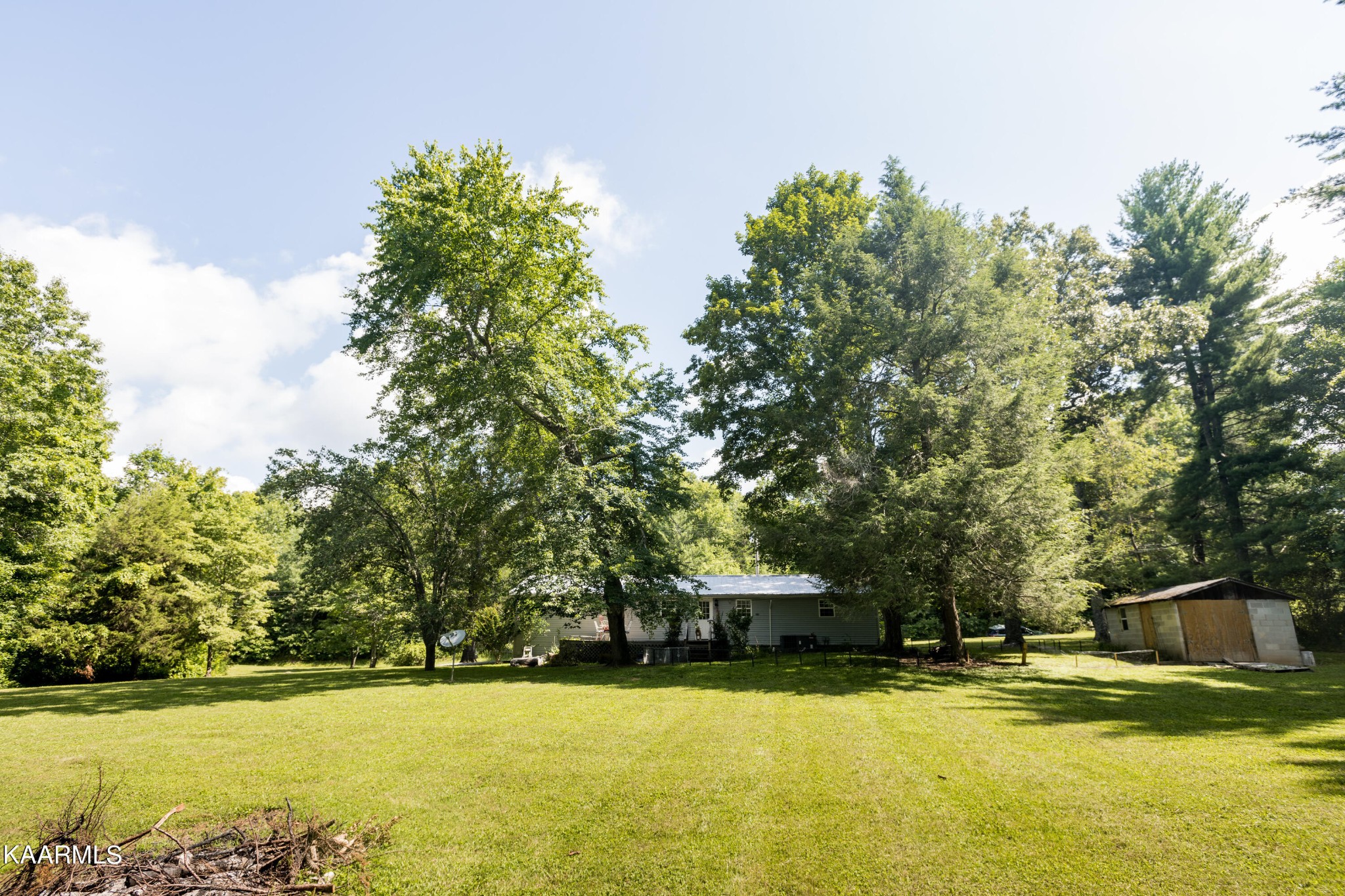 1515 Twin Bridge Road Deer Lodge, TN 37726 - Photo 22 of 24 Gallery Image 22
