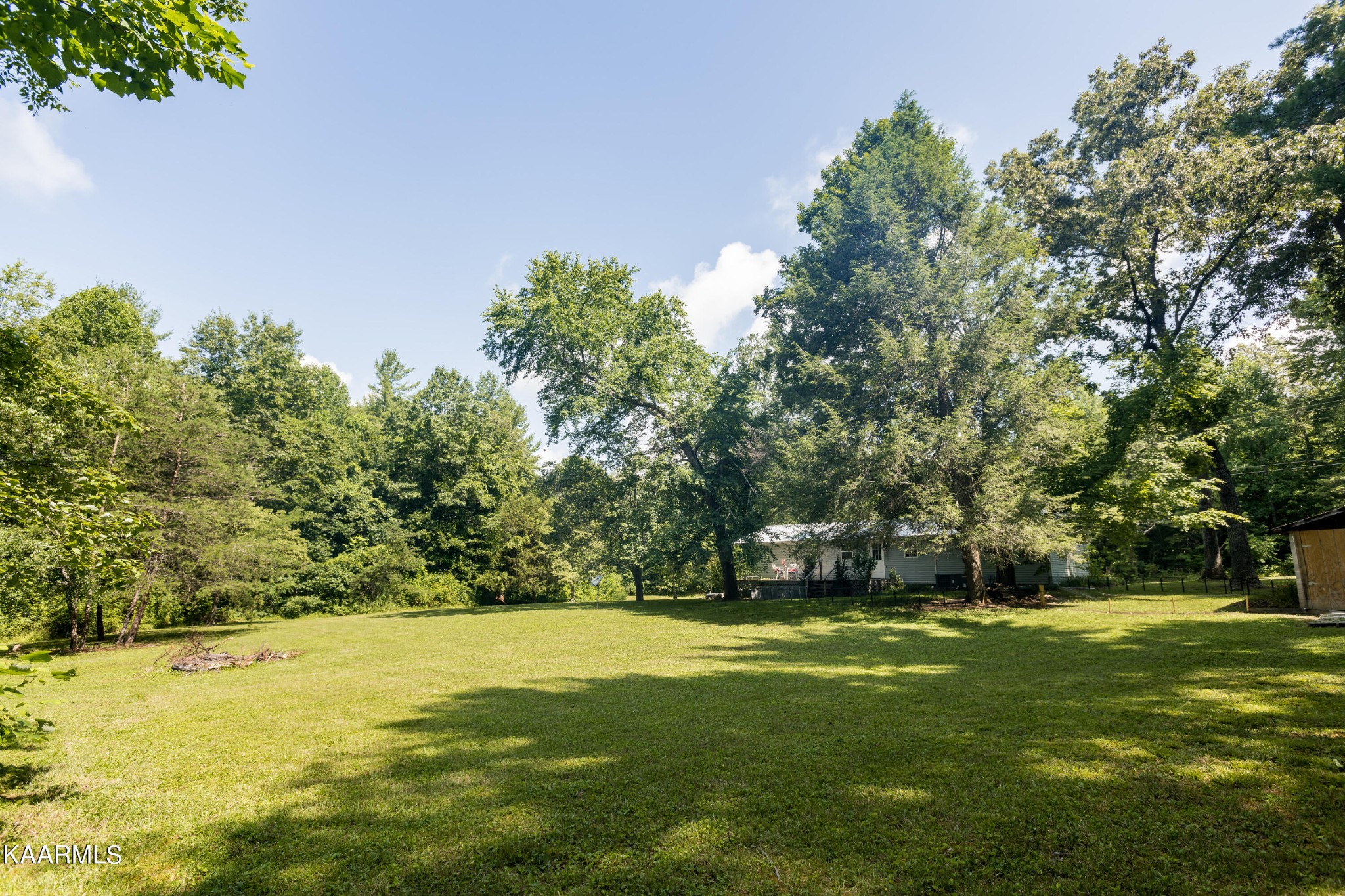 1515 Twin Bridge Road Deer Lodge, TN 37726 - Photo 23 of 24 Gallery Image 23