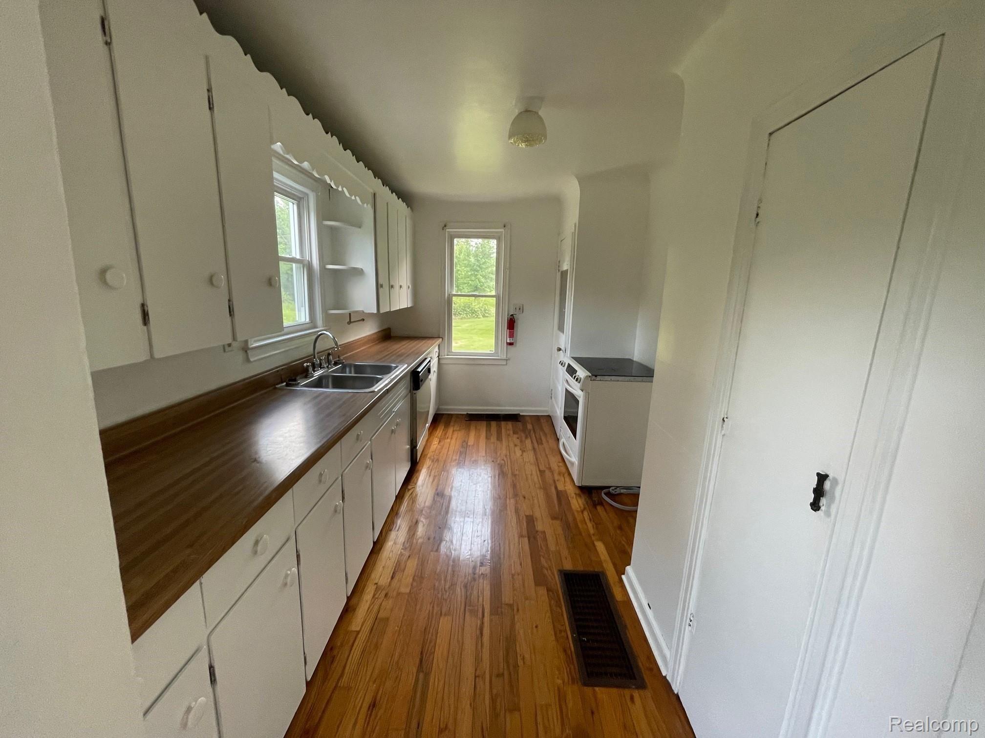 8371 West Dodge Road Montrose, MI 48457 - Photo 13 of 36 IMG_8230.jpg
