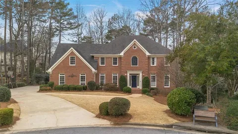 $949,000 | 160 Lazy Laurel Chase, Roswell, GA 30076