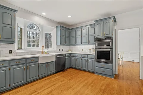 $949,000 | 160 Lazy Laurel Chase, Roswell, GA 30076