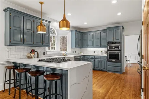 $949,000 | 160 Lazy Laurel Chase, Roswell, GA 30076