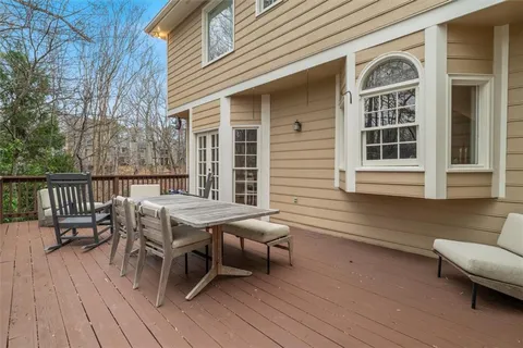 $949,000 | 160 Lazy Laurel Chase, Roswell, GA 30076