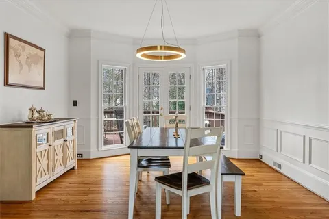 $949,000 | 160 Lazy Laurel Chase, Roswell, GA 30076