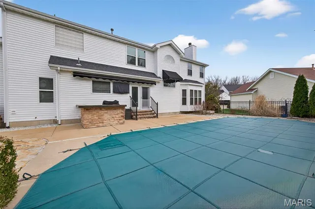 $589,900 | 412 Scenic Drive, St. Peters, MO 63376