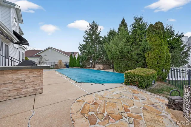 $589,900 | 412 Scenic Drive, St. Peters, MO 63376