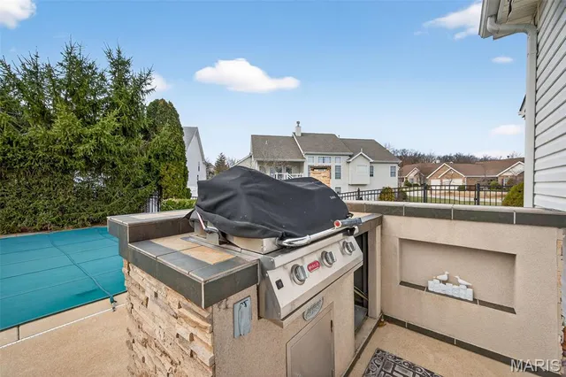 $589,900 | 412 Scenic Drive, St. Peters, MO 63376