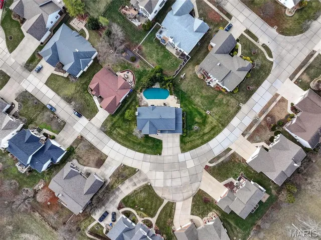 $589,900 | 412 Scenic Drive, St. Peters, MO 63376