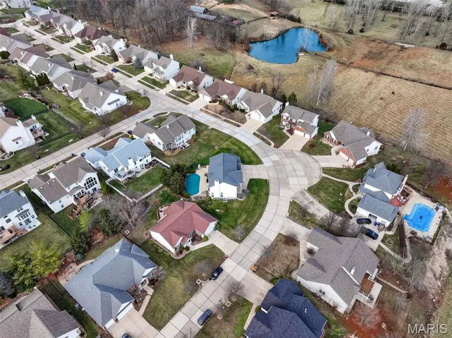 $589,900 | 412 Scenic Drive, St. Peters, MO 63376
