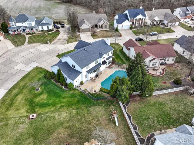 $589,900 | 412 Scenic Drive, St. Peters, MO 63376