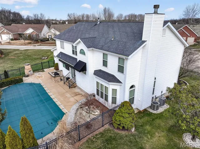 $589,900 | 412 Scenic Drive, St. Peters, MO 63376