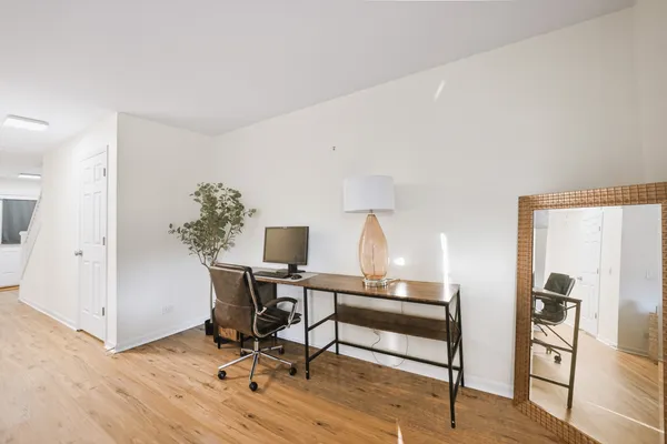 $325,000 | 141 West Robinhood Way, Unit 141, Bolingbrook, IL 60440