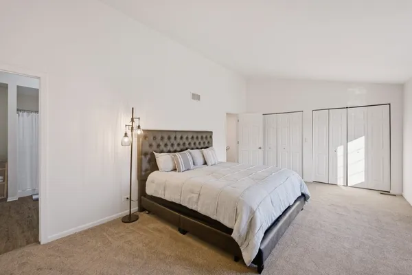 $325,000 | 141 West Robinhood Way, Unit 141, Bolingbrook, IL 60440