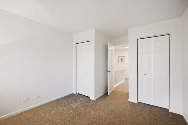 $325,000 | 141 West Robinhood Way, Unit 141, Bolingbrook, IL 60440