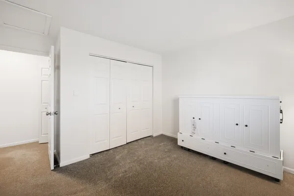 $325,000 | 141 West Robinhood Way, Unit 141, Bolingbrook, IL 60440