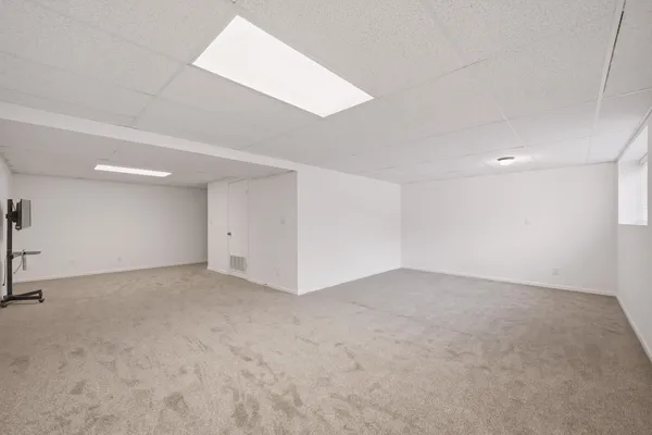 $325,000 | 141 West Robinhood Way, Unit 141, Bolingbrook, IL 60440