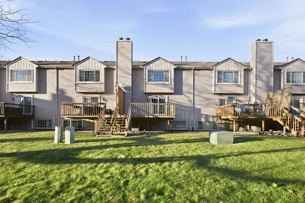 $325,000 | 141 West Robinhood Way, Unit 141, Bolingbrook, IL 60440