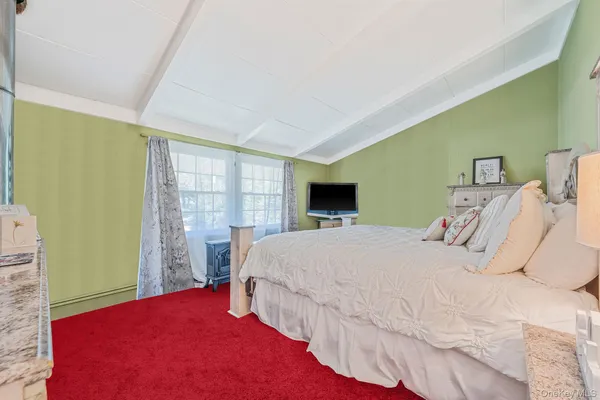 $669,000 | 27 Split Cedar Drive, Islandia, NY 11749