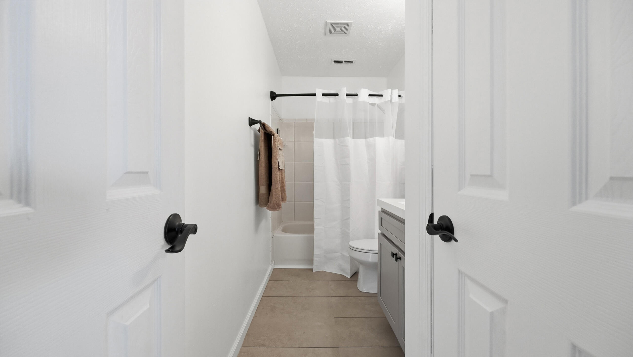 338 Condra Road Ringgold, GA 30736 - Photo 28 of 49 Linen closet in Guest Bathroom