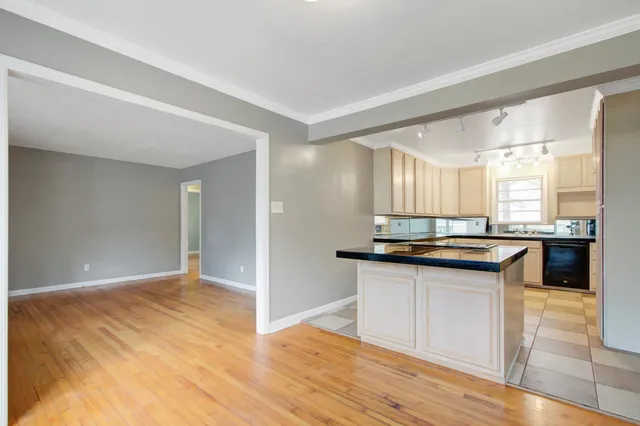 $1,850 | 408 Cleveland Street, Summerville, SC 29483