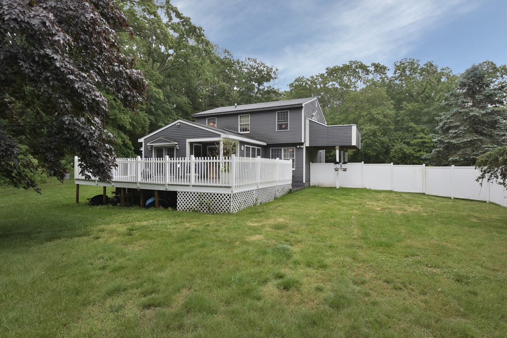 69 Rhododendron Drive Tiverton, RI 02878 - Photo 14 of 17 Gallery Image 14