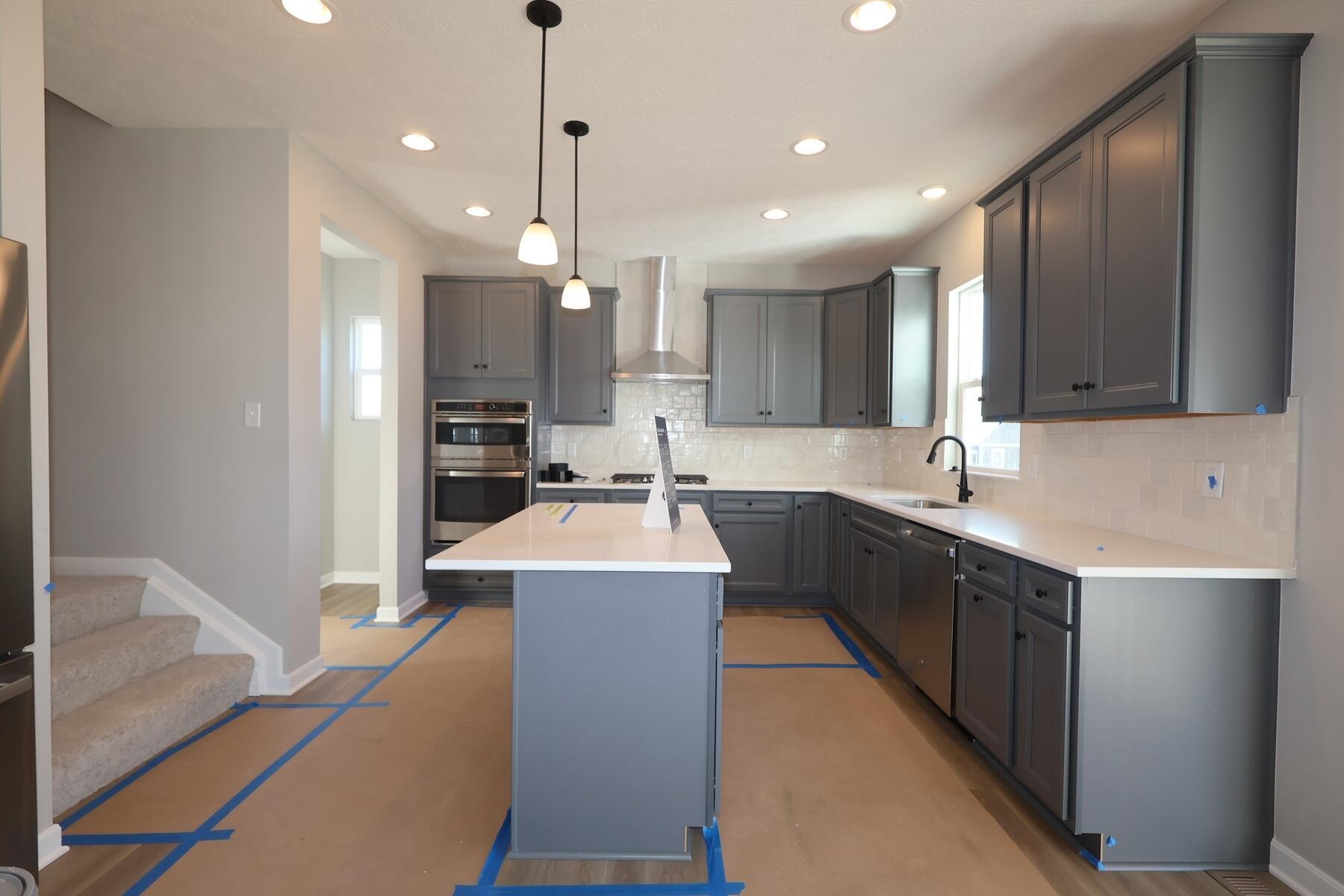 310 Reign Way Pataskala, OH 43062 - Photo 9 of 23 Kitchen